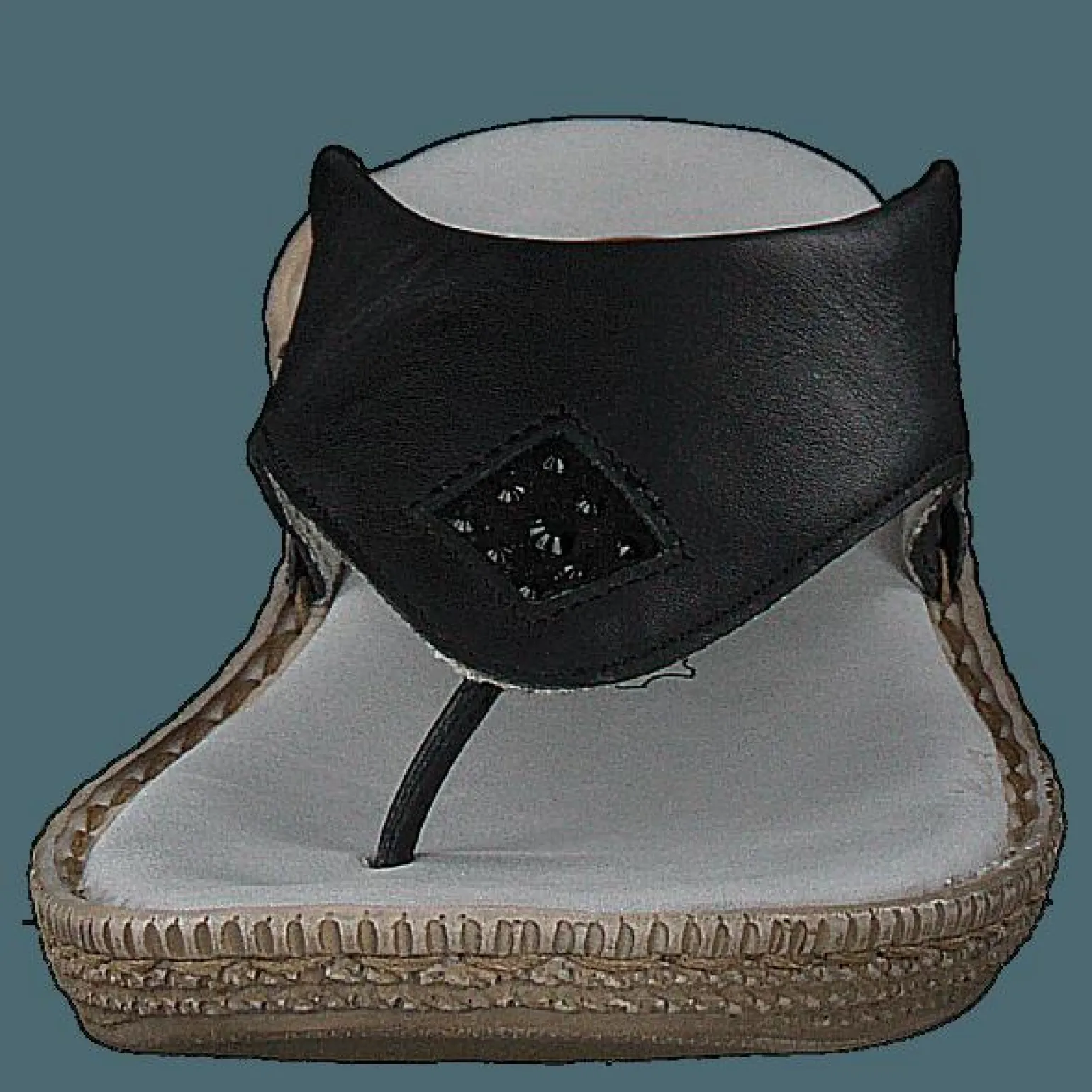 27113-22-001 Black