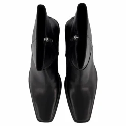 Aino Black