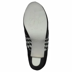 Angie P Black/creme