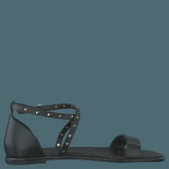 Astrid Black