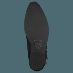 Carina Black