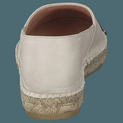 Demi Sand