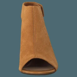 Deva Bell Tan