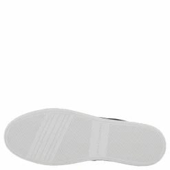 Essential Chic Court Sneaker Black