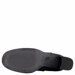 Kitt Black