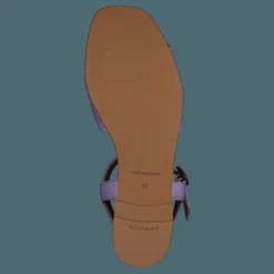Madeleine Lilac