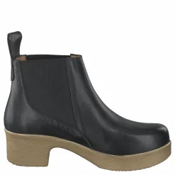 Saga Black