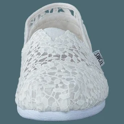 Seasonal Classics White Lace Leaves